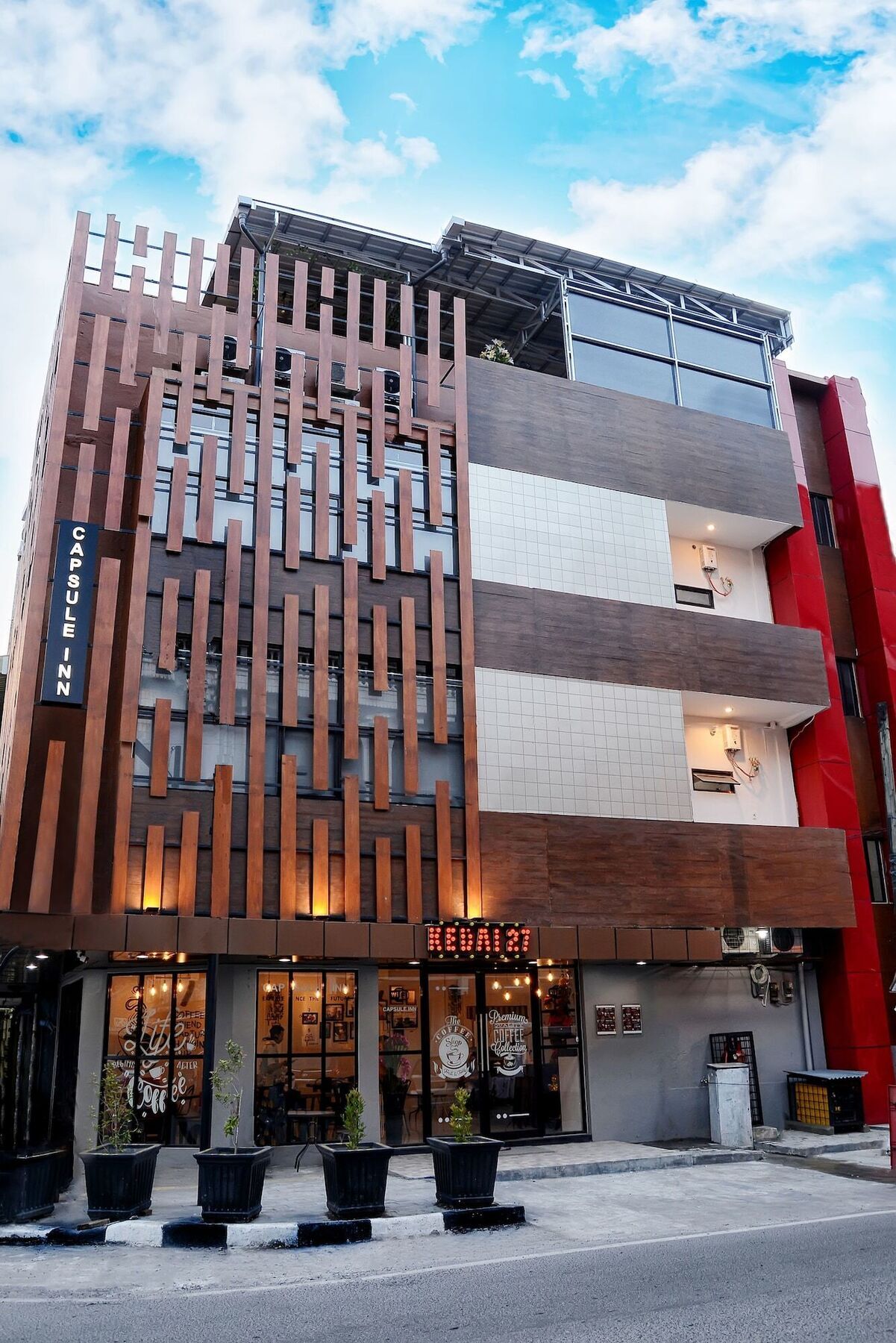 Reddoorz Hostel @ Capsule Inn Medan Exterior photo