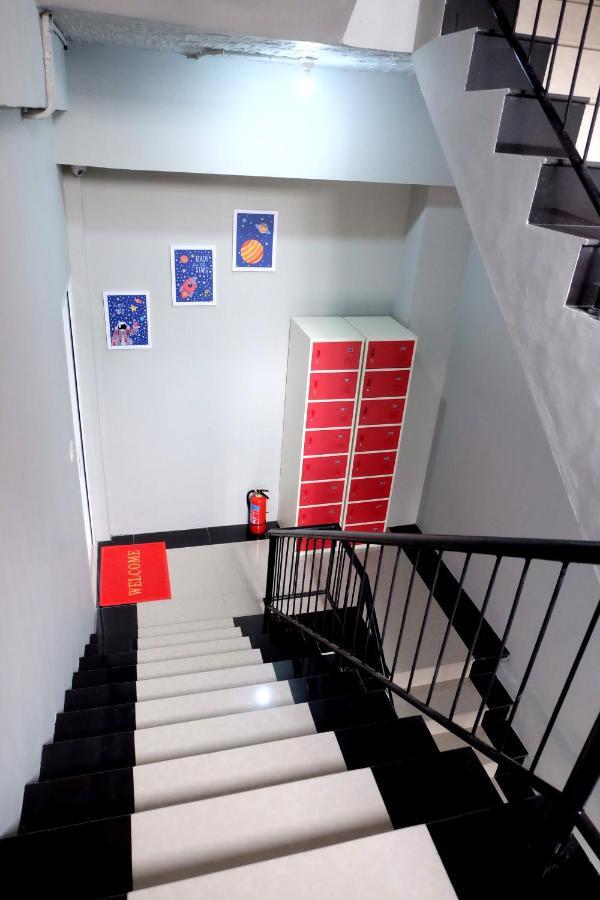Reddoorz Hostel @ Capsule Inn Medan Exterior photo