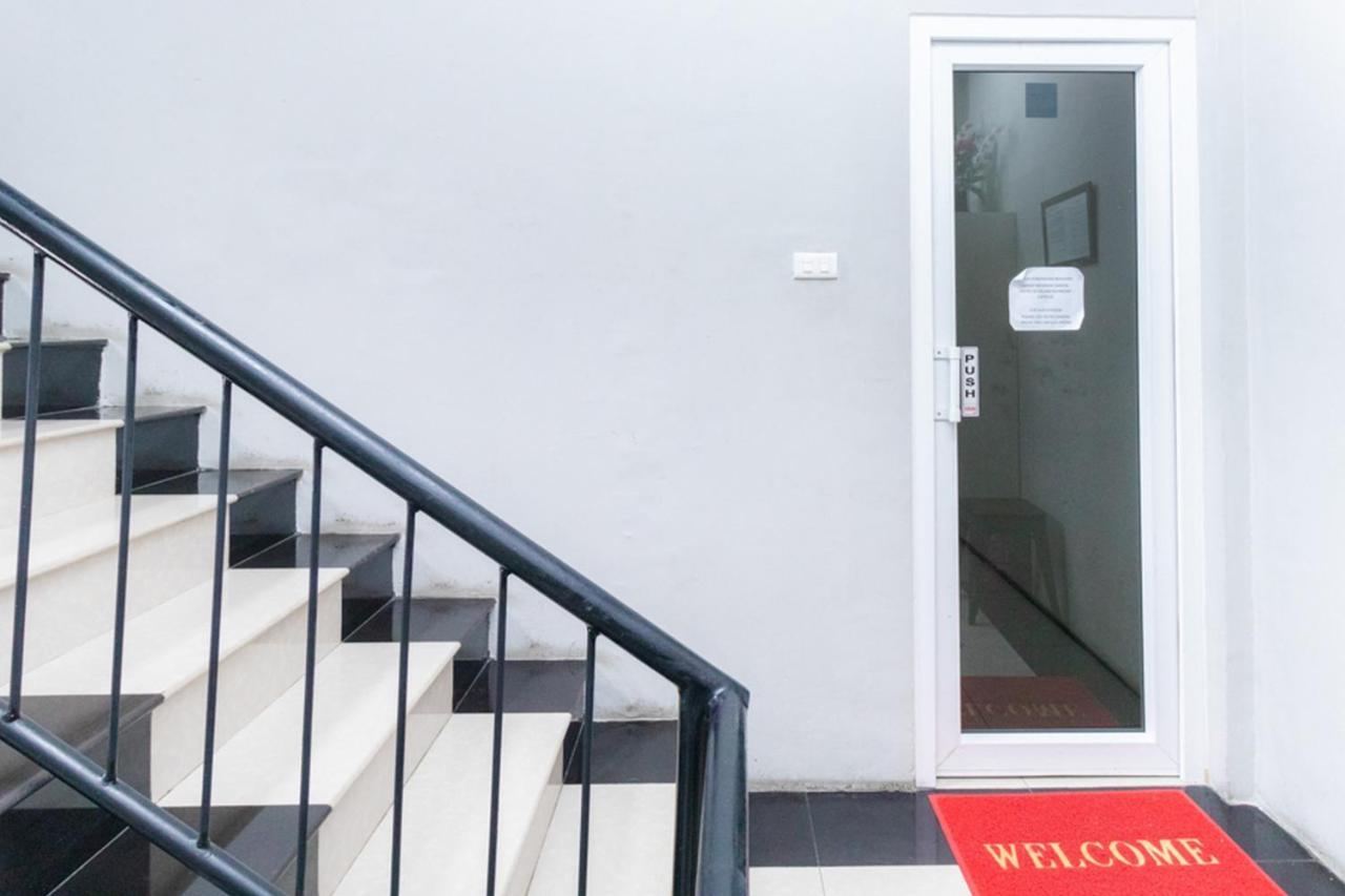 Reddoorz Hostel @ Capsule Inn Medan Exterior photo